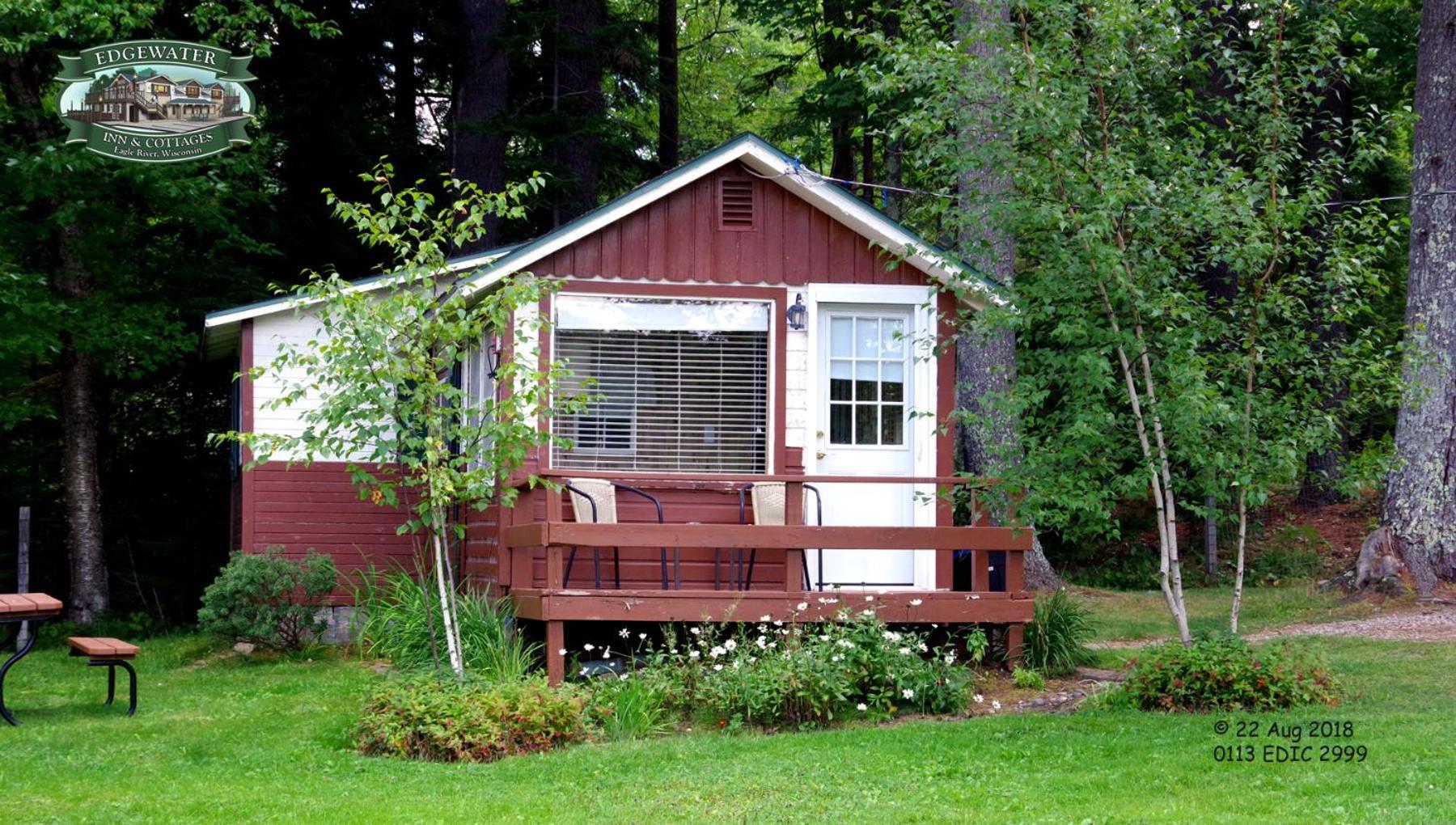 Edgewater Inn & Cottages Eagle River Room photo